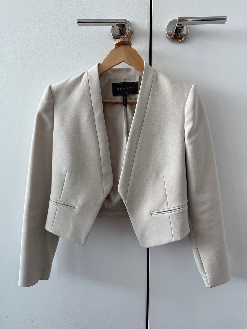 BCBGMAXAZRIA Cropped Open Off White Blazer Jacket XS